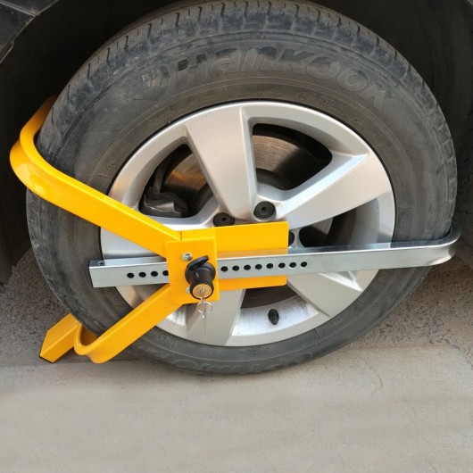 tire and wheel car lock